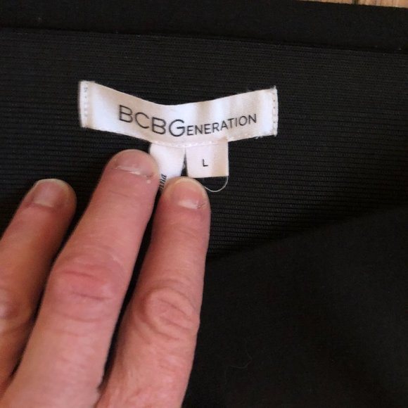 BCBG Stretchy Skirt L - Picture 3 of 3